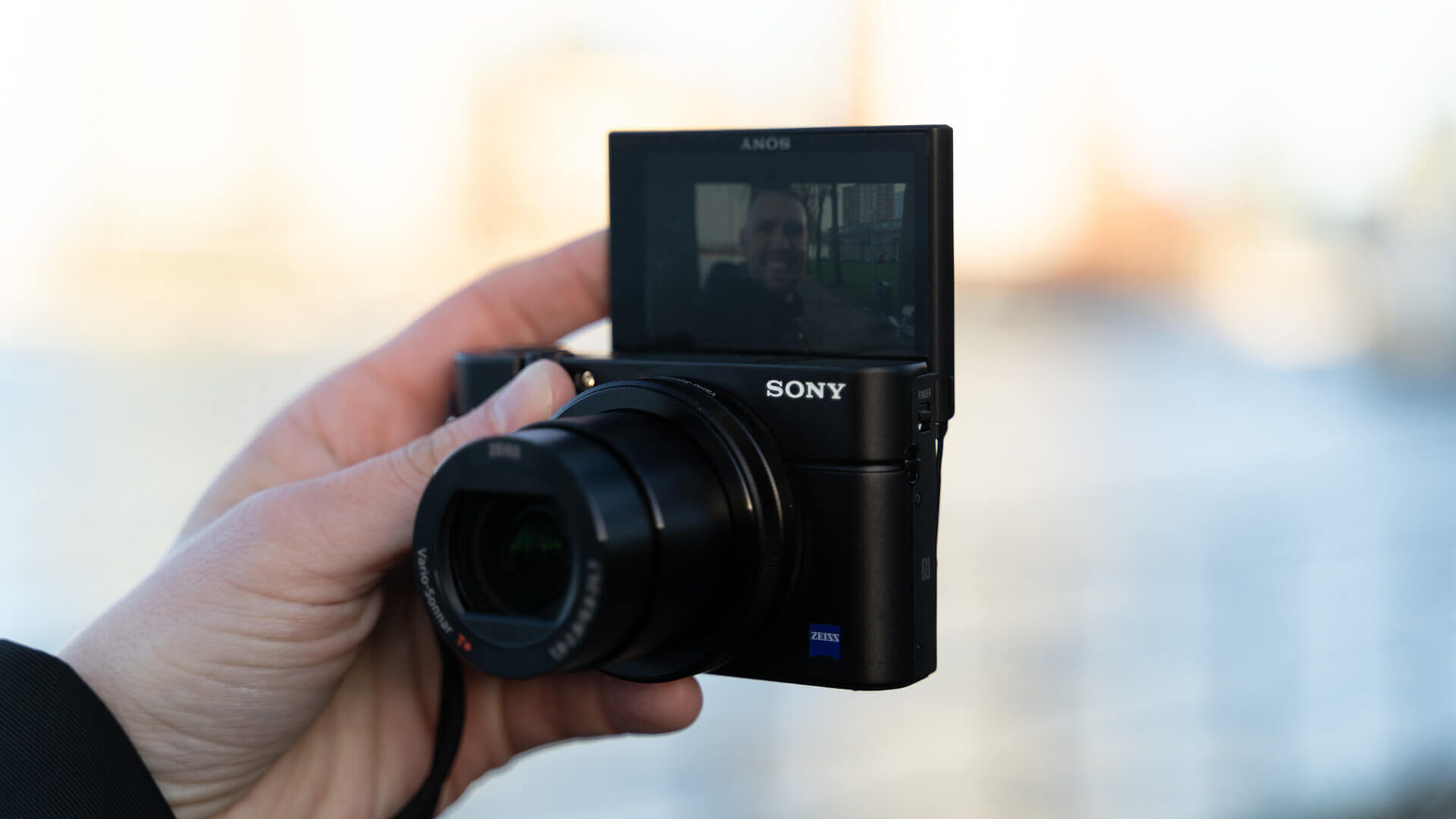 Product review: Vloggen met de Sony Cybershot DSC-RX100 Mark III compact camera