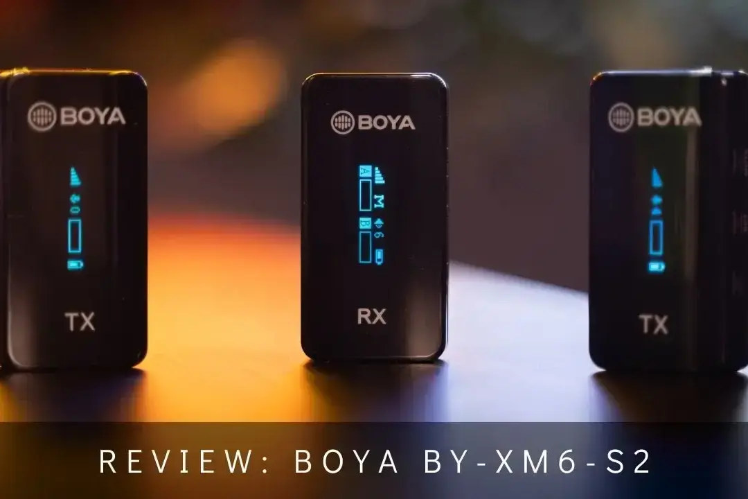 Boya BY-XM6-S2 draadloze microfoonset review: TX en RX met blauwe LED-displays