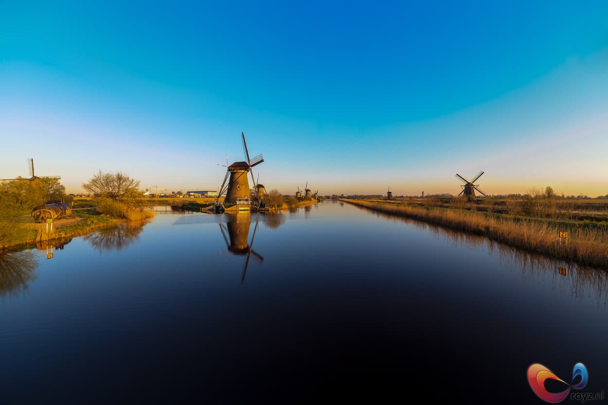 De ochtend tussen de Unesco molens van Kinderdijk