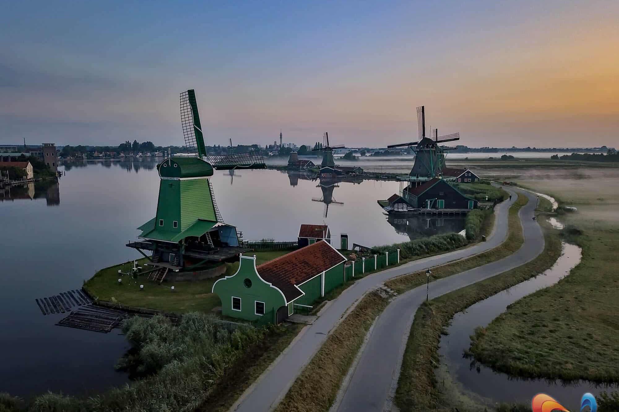 Mistige zonsopkomst op de Zaanse Schans (incl. Vlog en Drone video)