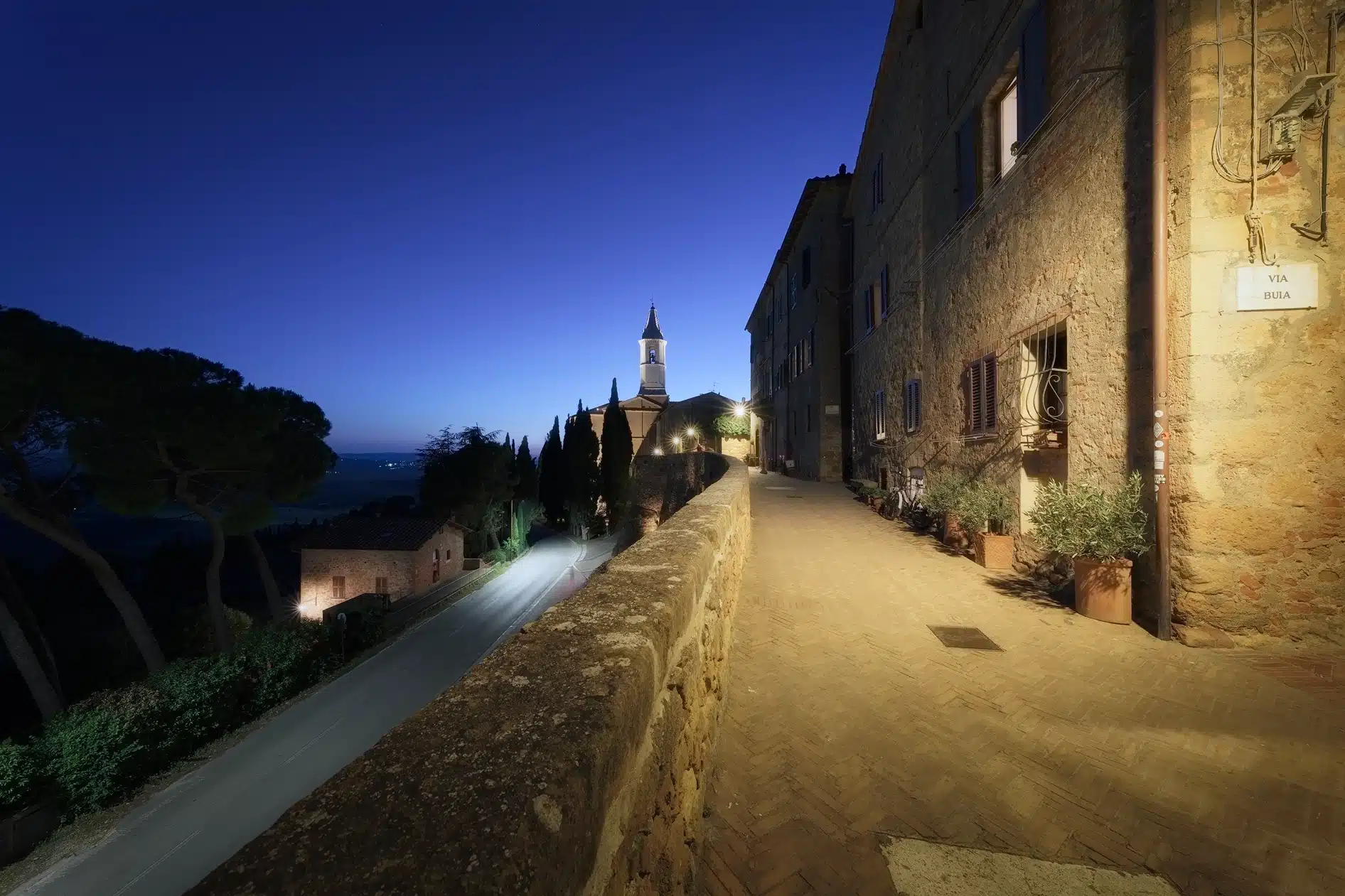 Pienza: sfeervolle middeleeuwse straatjes en okerkleurige pleinen in Italië.