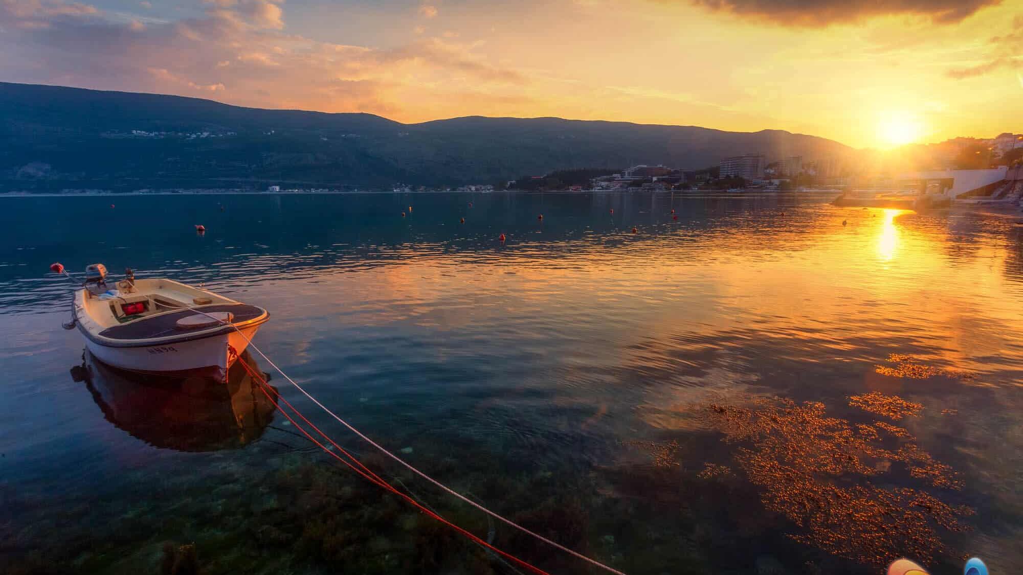 Herceg Novi, poort van de Baai van Kotor