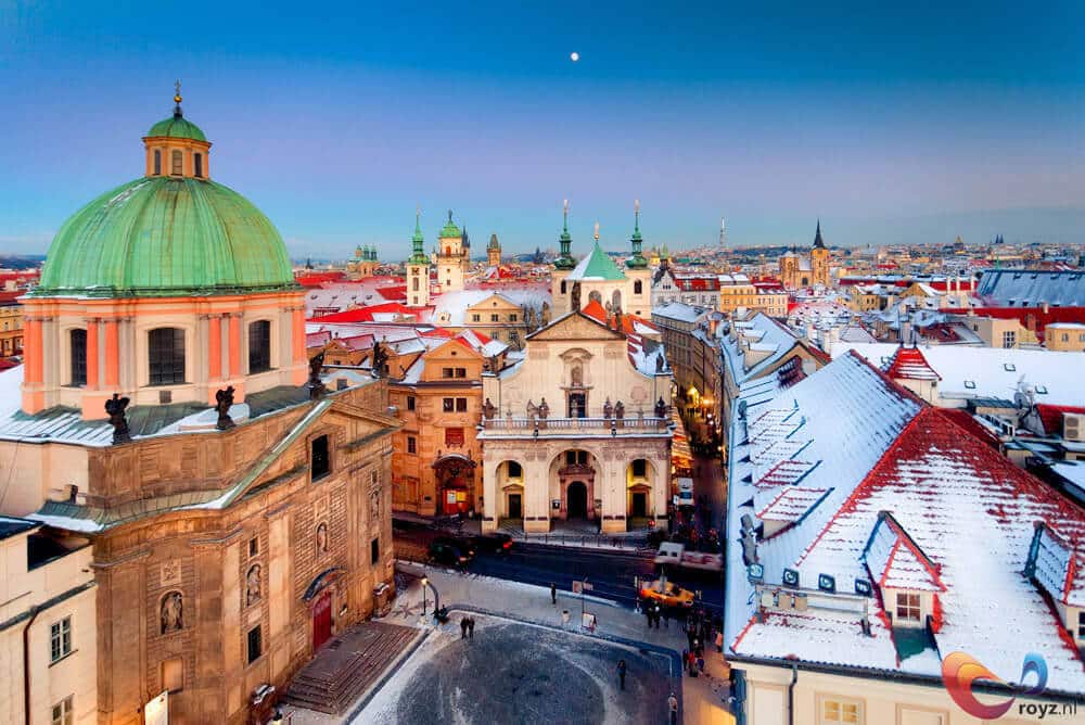 Praag vanuit een van de vele uitkijktorens